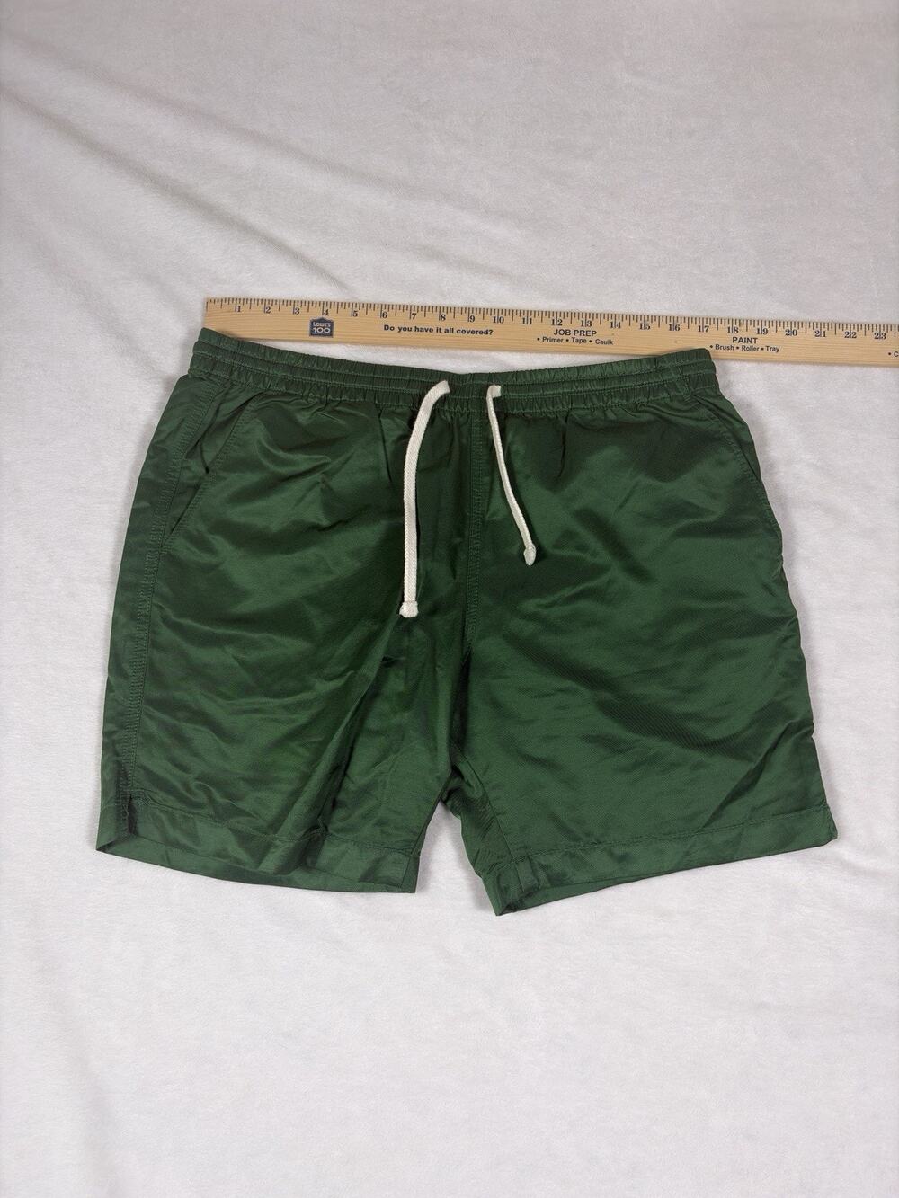 Todd Snyder Green Satin Weekend Shorts Mens's Large 6.5”